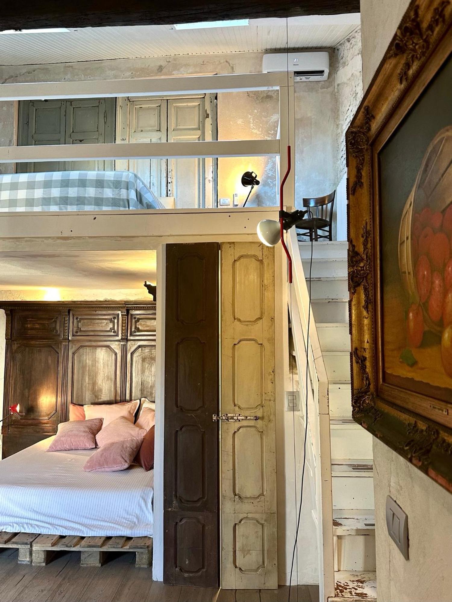 Charming And Design Attic Loft Central Milan In Coolest Area Navigli Ticinese المظهر الخارجي الصورة