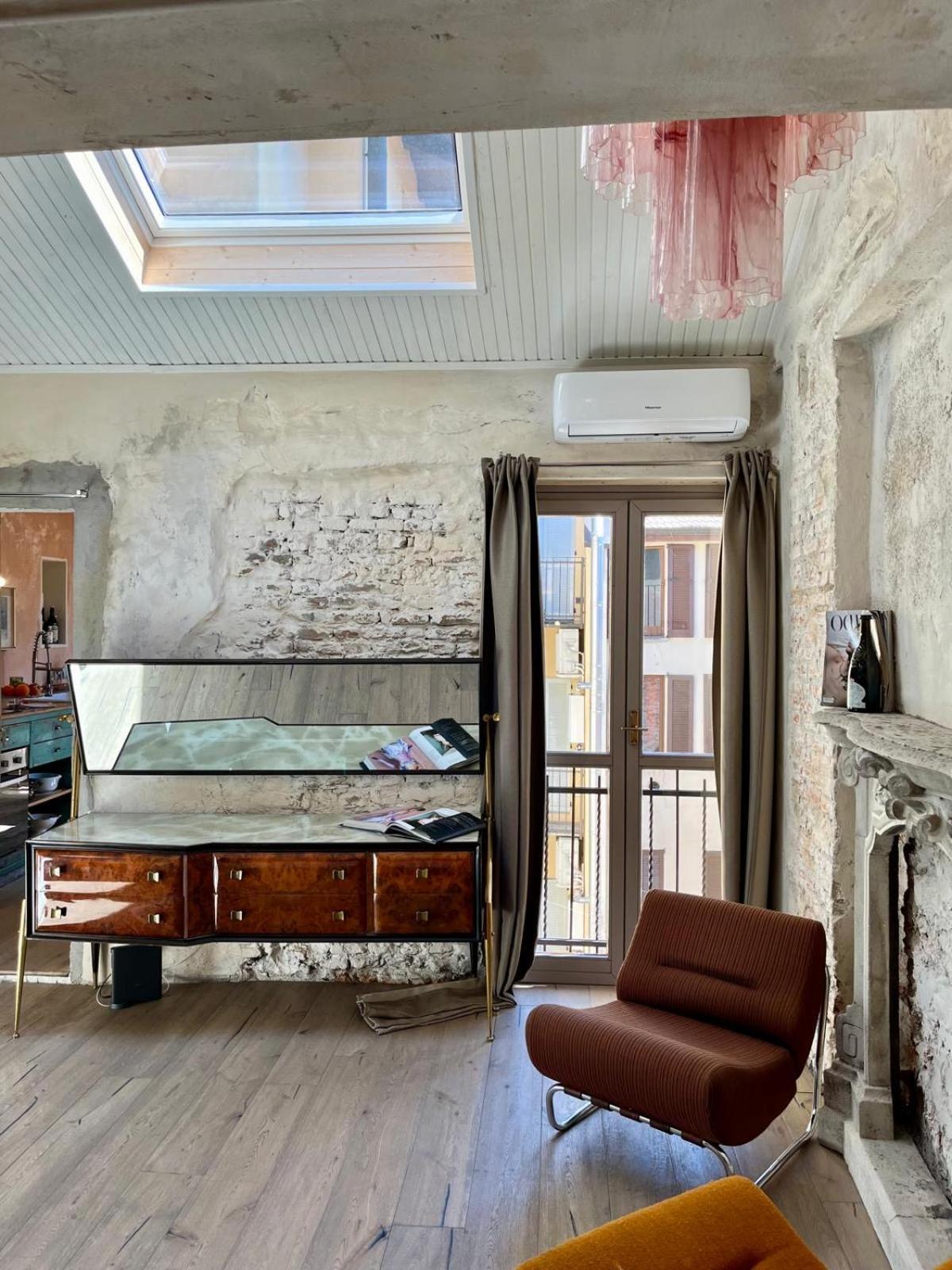 Charming And Design Attic Loft Central Milan In Coolest Area Navigli Ticinese المظهر الخارجي الصورة