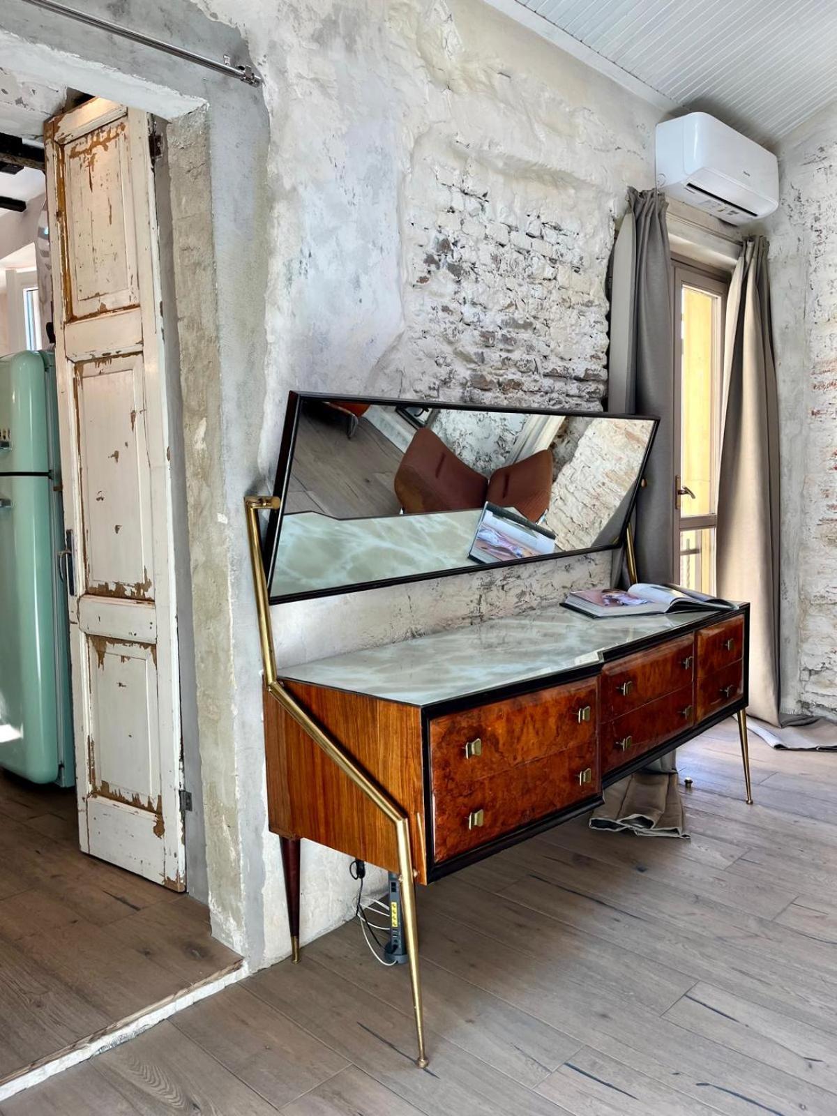 Charming And Design Attic Loft Central Milan In Coolest Area Navigli Ticinese المظهر الخارجي الصورة
